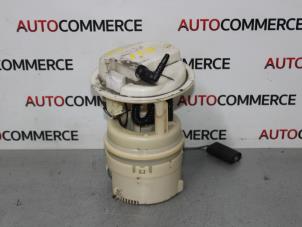 Usados Bomba de gasolina Peugeot 206 (2A/C/H/J/S) 1.4 XR,XS,XT,Gentry Precio € 40,00 Norma de margen ofrecido por Autocommerce