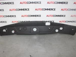 Used Lock plate Renault Megane II Grandtour (KM) 1.5 dCi 80 Price on request offered by Autocommerce