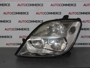 Używane Reflektor lewy Renault Scénic I (JA) Cena na żądanie oferowane przez Autocommerce