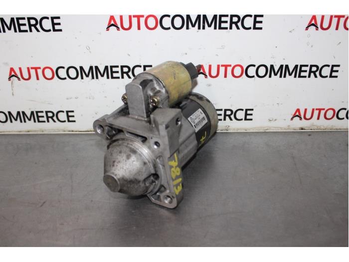 Starter from a Renault Clio II Societe (SB) 1.5 dCi 65 2003