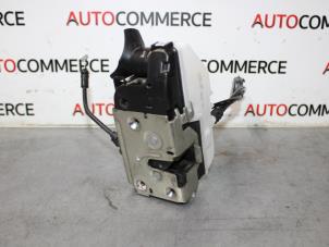 Gebrauchte Türschlossmechanik 4-türig links vorne Renault Megane II (BM/CM) 1.4 16V 98 Preis auf Anfrage angeboten von Autocommerce