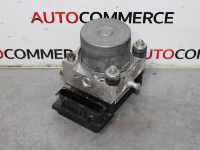 Usagé Bloc ABS Renault Modus/Grand Modus (JP) 1.6 16V Prix sur demande proposé par Autocommerce