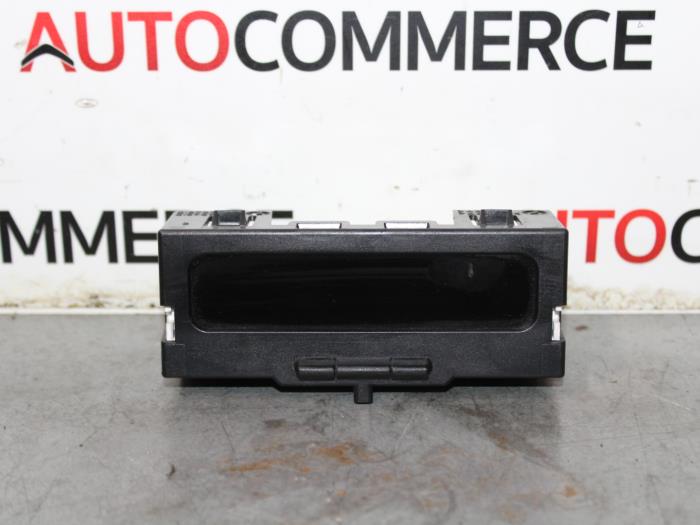 Begagnade Innerdisplay Renault Megane II (LM) 1.5 dCi 85 Pris € 25,00 Marginaltabell erbjuds av Autocommerce