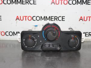 Used Heater control panel Renault Clio III (SR) 1.5 dCi 70 Price € 15,00 Margin scheme offered by Autocommerce