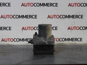 Usagé Pompe ABS Renault Scénic II (JM) 1.9 dCi 120 Prix € 90,00 Règlement à la marge proposé par Autocommerce