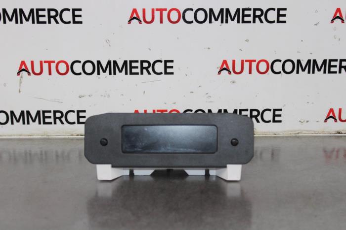 Begagnade Innerdisplay Peugeot 206 (2A/C/H/J/S) 1.4 16V Pris € 30,00 Marginaltabell erbjuds av Autocommerce