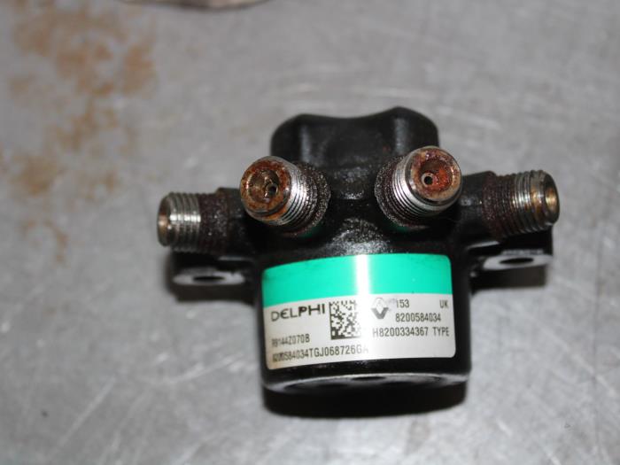 Gebrauchte Kraftstoffverteiler Renault Megane III Berline (BZ) 1.5 dCi 105 Preis € 25,00 Margenregelung angeboten von Autocommerce