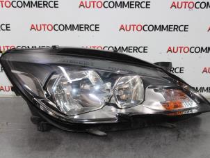 Used Headlight, right Peugeot 308 (L3/L8/LB/LH/LP) 1.6 BlueHDi 120 16V Price € 150,00 Margin scheme offered by Autocommerce