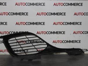 Used Bumper grille Peugeot 308 (L3/L8/LB/LH/LP) 1.6 BlueHDi 120 Price on request offered by Autocommerce