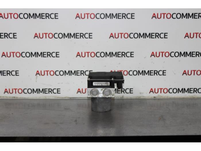 Begagnade ABS-pump Renault Megane II (BM/CM) 1.6 16V Pris € 25,00 Marginaltabell erbjuds av Autocommerce