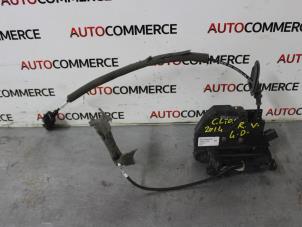 Used Front door lock mechanism 4-door, right Renault Clio IV (5R) 0.9 Energy TCE 90 12V Price € 50,00 Margin scheme offered by Autocommerce