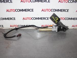 Used Front seatbelt buckle, right Peugeot Partner Combispace 1.6 16V Kat. Price on request offered by Autocommerce
