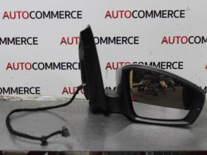 Used Wing mirror, right Volkswagen Polo V (6R) 1.2 12V BlueMotion Technology Price on request offered by Autocommerce
