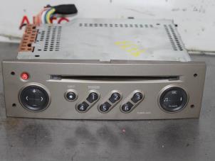 Usagé Radio/Lecteur CD Renault Scénic II (JM) 1.9 dCi 120 Prix sur demande proposé par Autocommerce