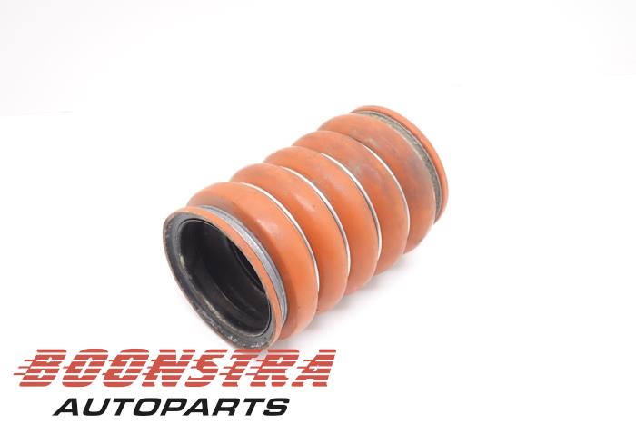 Usados Manguera intercooler Scania P360 Precio € 30,19 IVA incluido ofrecido por Boonstra Autoparts