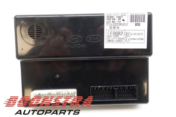 Used Body control computer Kia Cee'd (EDB5) 1.6 CRDi 16V Price € 34,95 Margin scheme offered by Boonstra Autoparts