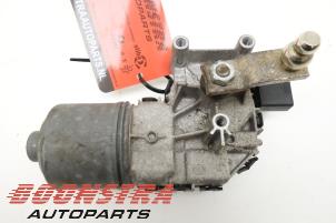 Used Front wiper motor Audi A4 Cabrio (B7) 2.0 20V Price € 29,95 Margin scheme offered by Boonstra Autoparts