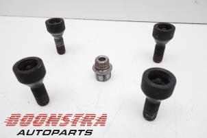 Used Set of wheel locks BMW 1 serie (E81) 118d 16V Price € 24,95 Margin scheme offered by Boonstra Autoparts