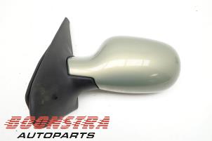 Used Wing mirror, left Renault Clio II (BB/CB) 1.4 16V Price € 29,95 Margin scheme offered by Boonstra Autoparts