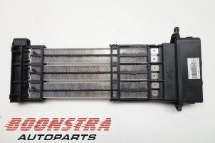 Used Heating element Peugeot 508 (8D) 2.0 Hybrid4 16V Price € 24,95 Margin scheme offered by Boonstra Autoparts