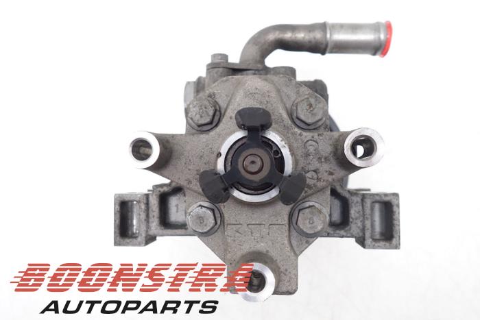 Usagé Pompe de direction Ford Transit 2.2 TDCi 16V Prix € 135,22 Prix TTC proposé par Boonstra Autoparts
