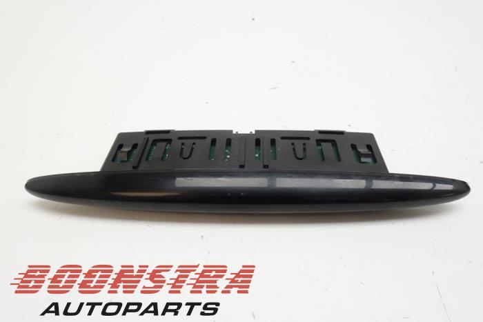 Begagnade PDC-panel Mercedes A (W176) 1.5 A-180 CDI, A-180d 16V Pris € 24,95 Marginaltabell erbjuds av Boonstra Autoparts