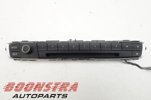 Used Radio control panel BMW 3 serie Touring (F31) 320d 2.0 16V Price € 29,95 Margin scheme offered by Boonstra Autoparts