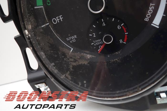 Odometer KM from a Volkswagen Golf VII (AUA) 1.4 GTE 16V 2015