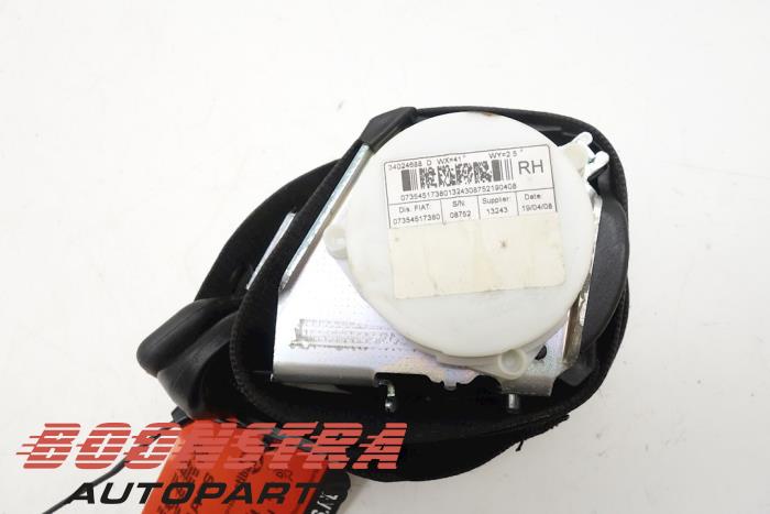 Rear seatbelt, right from a Fiat 500 (312) 1.2 69 2008