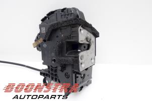 Used Rear door mechanism 4-door, right Renault Clio IV (5R) 0.9 Energy TCE 90 12V Price € 33,75 Margin scheme offered by Boonstra Autoparts