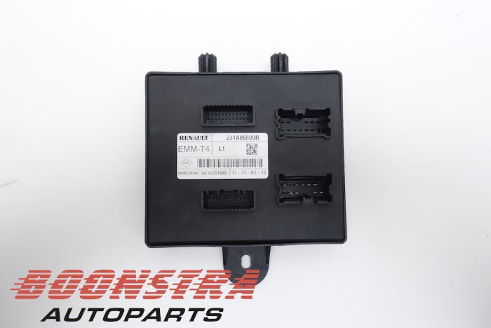 Begagnade Centralelmodul Renault Clio IV (5R) Pris € 179,00 Marginaltabell erbjuds av Boonstra Autoparts