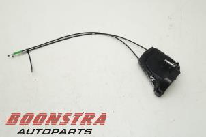 Used Rear door mechanism 4-door, right Toyota Prius (NHW20) 1.5 16V Price € 36,75 Margin scheme offered by Boonstra Autoparts