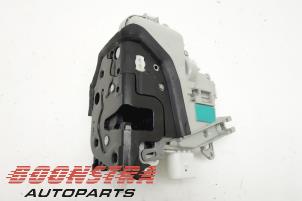 Used Door lock mechanism 4-door, front left Audi Q7 (4MB/4MG) 3.0 TDI V6 24V e-tron plug-in hybrid Price € 24,95 Margin scheme offered by Boonstra Autoparts