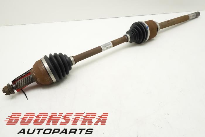 Front drive shaft, right from a Renault Trafic New (FL) 2.0 dCi 16V 115 2012