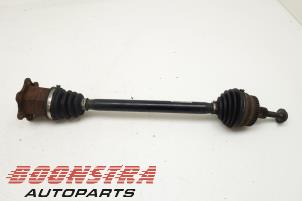 Used Front drive shaft, right Audi A4 Cabrio (B7) 2.0 20V Price € 89,25 Margin scheme offered by Boonstra Autoparts