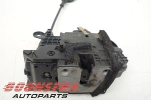 Used Rear door mechanism 4-door, right Renault Clio IV Estate/Grandtour (7R) 1.5 Energy dCi 110 FAP Price € 29,95 Margin scheme offered by Boonstra Autoparts