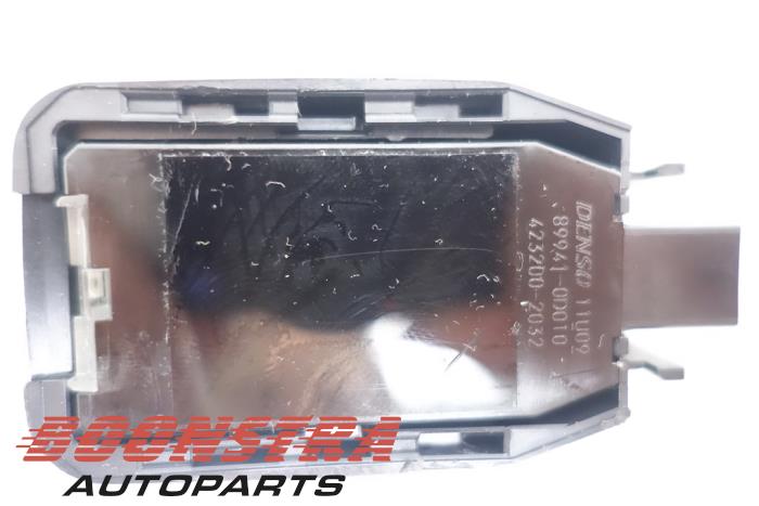 Begagnade Regnsensor Toyota Yaris III (P13) 1.5 16V Hybrid Pris € 74,25 Marginaltabell erbjuds av Boonstra Autoparts