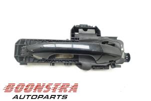 Used Front door handle 4-door, right Mercedes GLA (156.9) 2.0 45 AMG Turbo 16V Price € 44,25 Margin scheme offered by Boonstra Autoparts