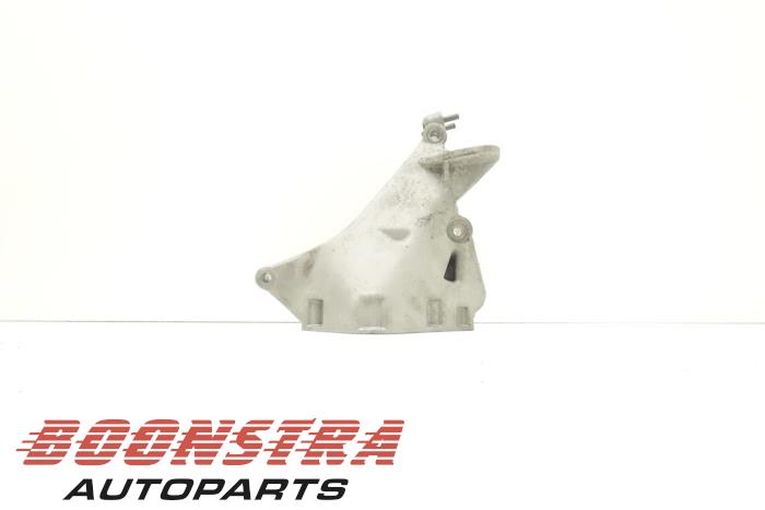 Used Engine mount Volkswagen Polo V (6R) 1.2 TDI 12V BlueMotion Price € 24,95 Margin scheme offered by Boonstra Autoparts