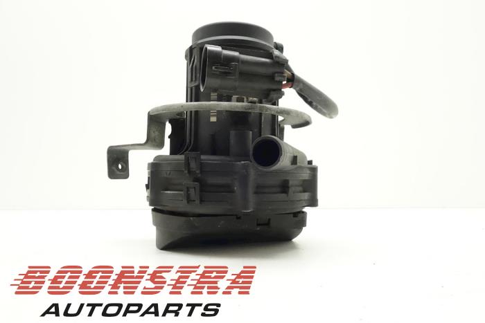 Begagnade Avgaspump Maserati Spyder 4.2 V8 32V Pris € 127,00 Marginaltabell erbjuds av Boonstra Autoparts