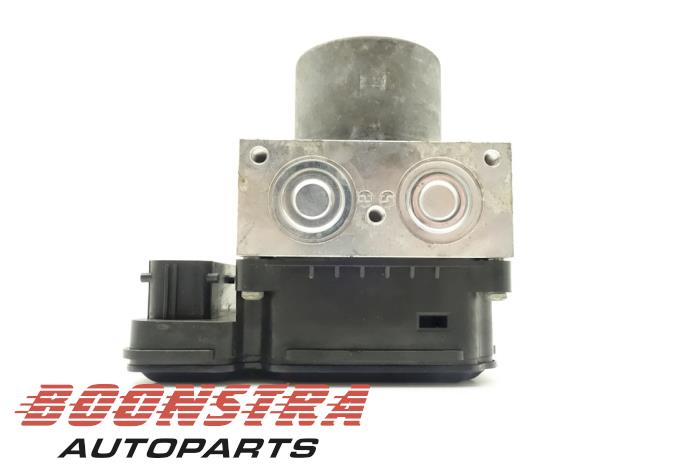 Używane Pompa ABS Lancia Delta (844) 1.4 T-Jet 16V 150 Cena € 74,95 Procedura marży oferowane przez Boonstra Autoparts