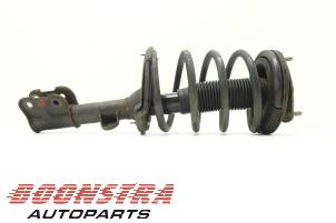 Used Fronts shock absorber, left Hyundai Santa Fe II (CM) 2.2 CRDi 16V 4x2 Price € 24,95 Margin scheme offered by Boonstra Autoparts