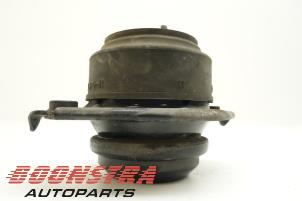 Used Engine mount Mercedes ML II (164/4JG) 3.0 ML-320 CDI 4-Matic V6 24V Price € 24,95 Margin scheme offered by Boonstra Autoparts