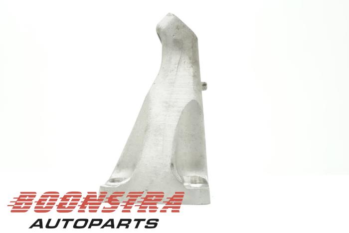 Used Engine mount Ferrari California 4.3 V8 32V Price € 149,95 Margin scheme offered by Boonstra Autoparts