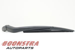 Used Rear wiper arm Toyota Yaris III (P13) 1.5 16V Hybrid Price € 24,95 Margin scheme offered by Boonstra Autoparts