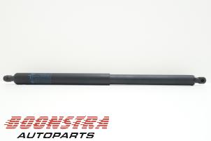 Used Rear gas strut, right BMW X1 (F48) sDrive 20i 2.0 16V Twin Power Turbo Price € 24,95 Margin scheme offered by Boonstra Autoparts