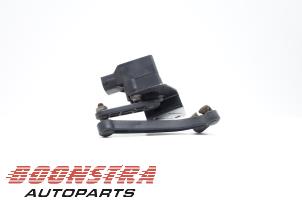 Used Ride height controller, front left Mercedes ML II (164/4JG) 3.0 ML-320 CDI 4-Matic V6 24V Price € 24,95 Margin scheme offered by Boonstra Autoparts