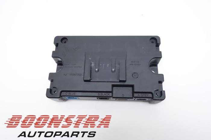 Używane Modul radiowy Renault Espace (JK) 2.0 16V Turbo Cena € 36,75 Procedura marży oferowane przez Boonstra Autoparts