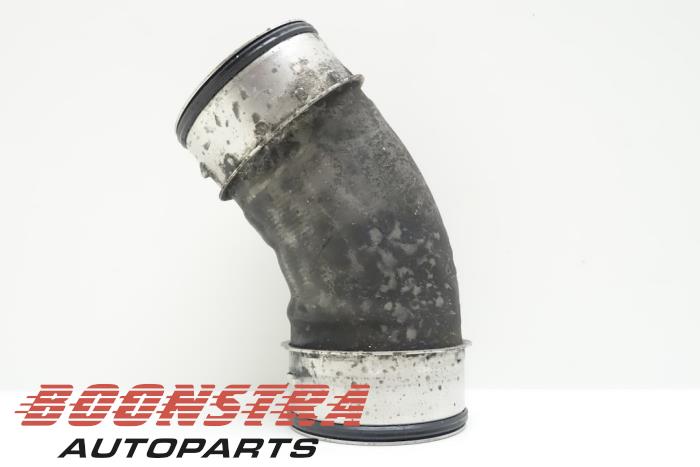 Usados Manguera intercooler Volkswagen Transporter/Caravelle T5 2.5 TDi Precio € 24,95 Norma de margen ofrecido por Boonstra Autoparts