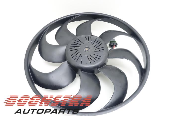 Cooling fans from a Ford Focus 3 Wagon 1.0 Ti-VCT EcoBoost 12V 125 2018